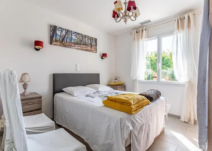 Nyaraló Du - Gastes